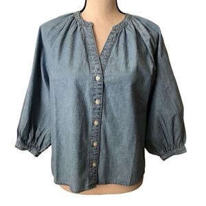 Levi’s Denim Chambray Blue, Mirabelle Dolman Sleeve,  Coastal Grandma Top Size S